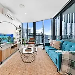 Kozyguru / Wentworth Point /2 Beds + Free Parking
