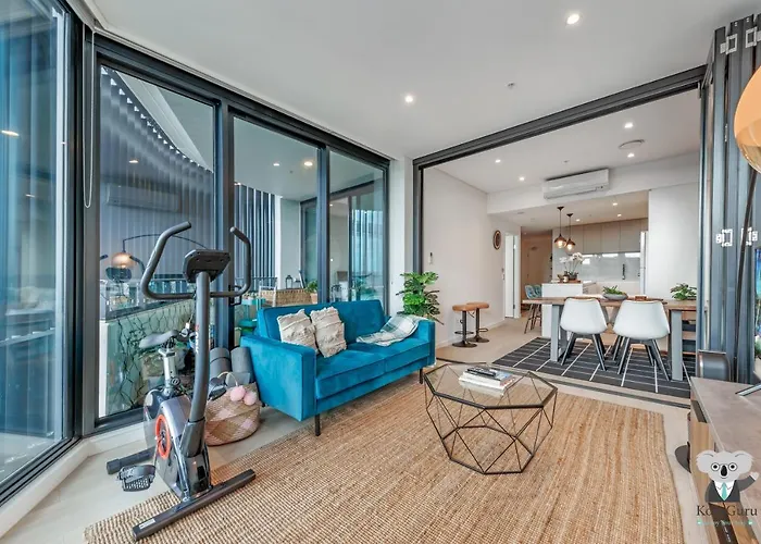 Kozyguru / Wentworth Point /2 Beds + Free Parking